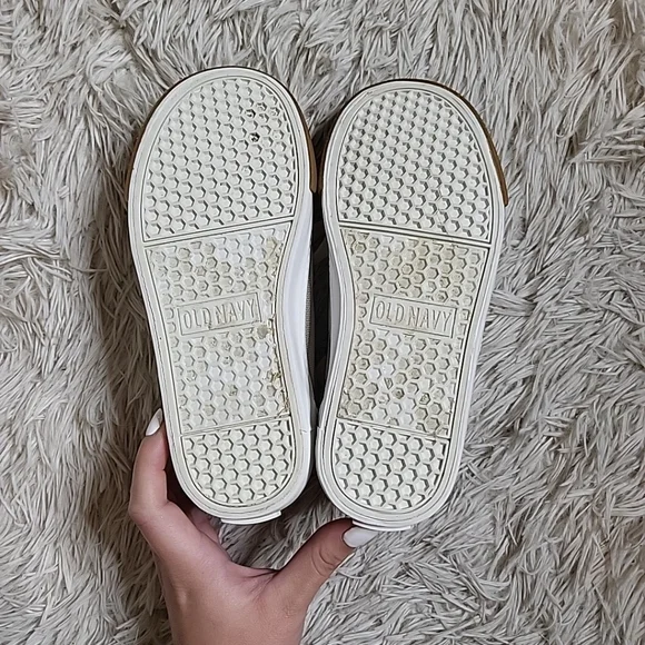 *SOLD* Canvas Faux Suede Trim Boy's Kid's Old Navy Sneakers Shoes - 13 - Picture 10 of 12